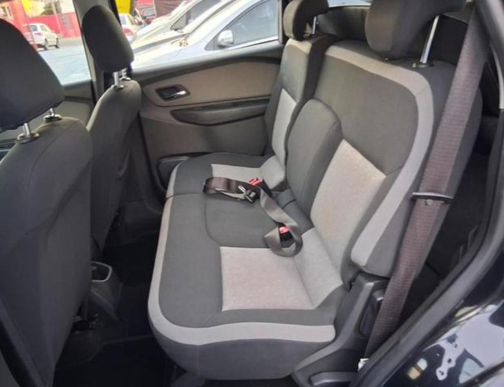 Chevrolet / Spin 1.8 Lt Automática Flex 4 Portas Modelo 2016 imagem 10