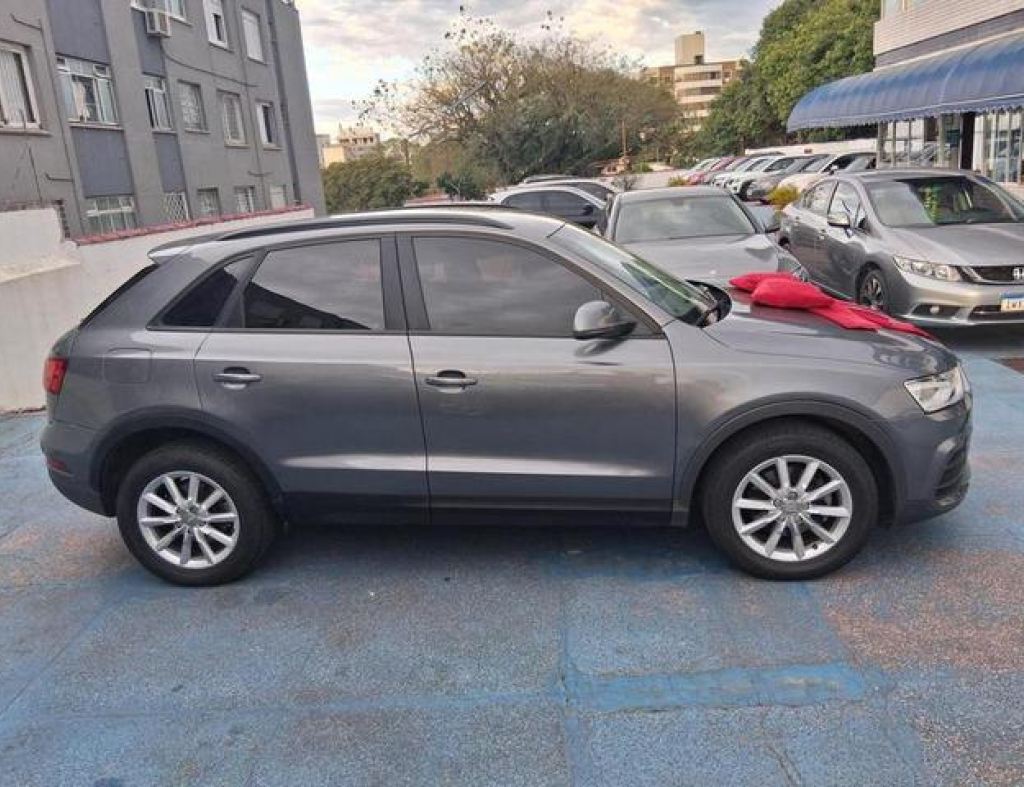 Audi / Q3 1.4 Tfsi Automático 4 Portas Modelo 2017 imagem 4