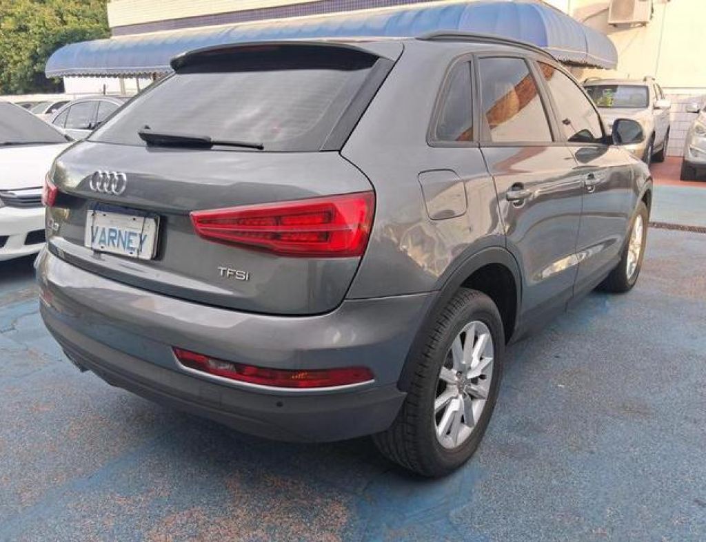 Audi / Q3 1.4 Tfsi Automático 4 Portas Modelo 2017 imagem 7