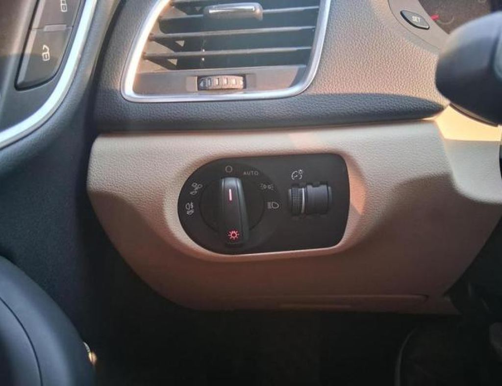 Audi / Q3 1.4 Tfsi Automático 4 Portas Modelo 2017 imagem 20