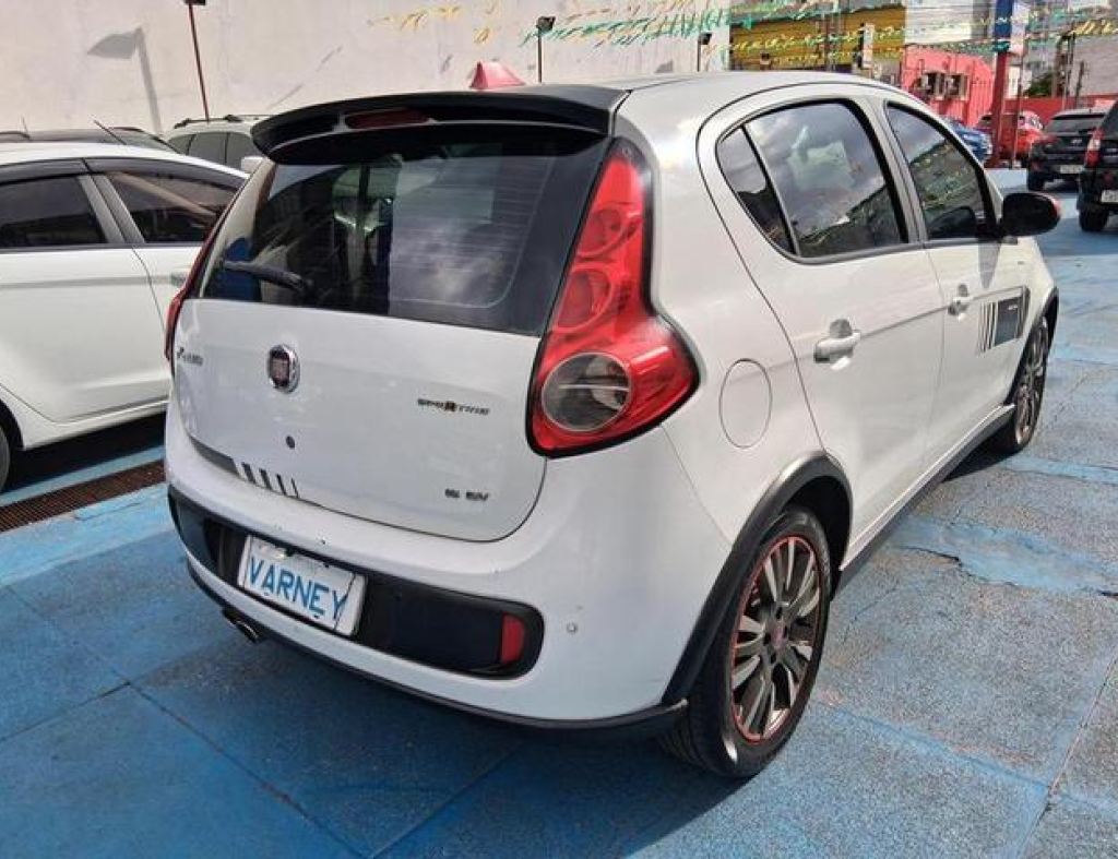 Fiat / Pálio Sporting 1.6 Automático Flex 4 Portas Modelo 2014 imagem 7